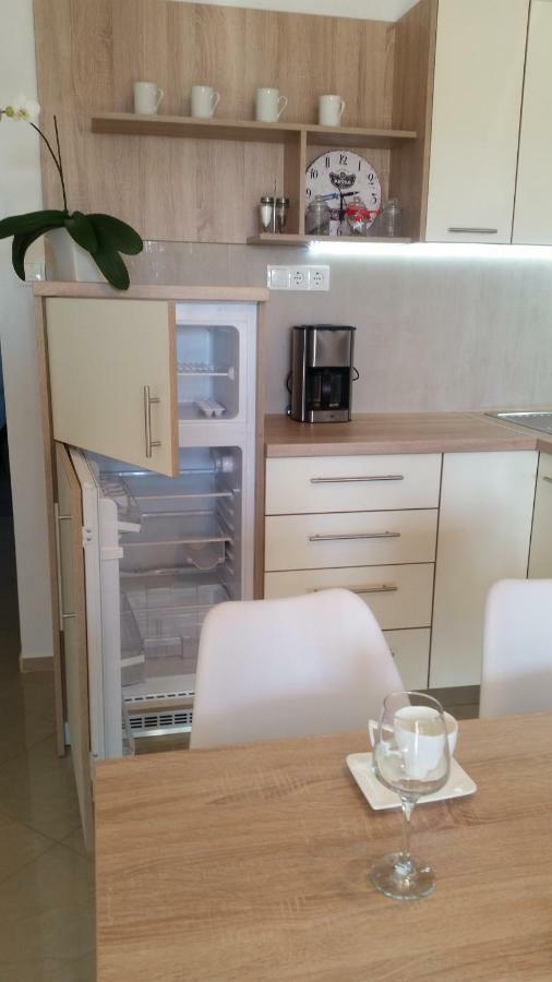 Apartments Anaivana โตรกีร์ ภายนอก รูปภาพ