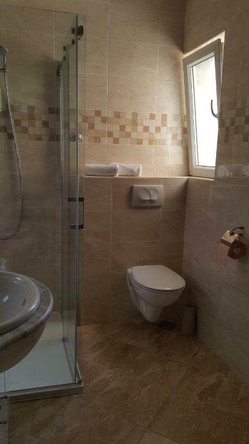 Apartments Anaivana โตรกีร์ ภายนอก รูปภาพ