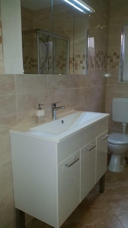Apartments Anaivana โตรกีร์ ภายนอก รูปภาพ