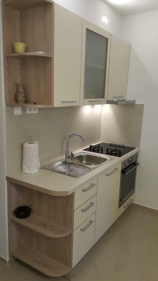 Apartments Anaivana โตรกีร์ ภายนอก รูปภาพ