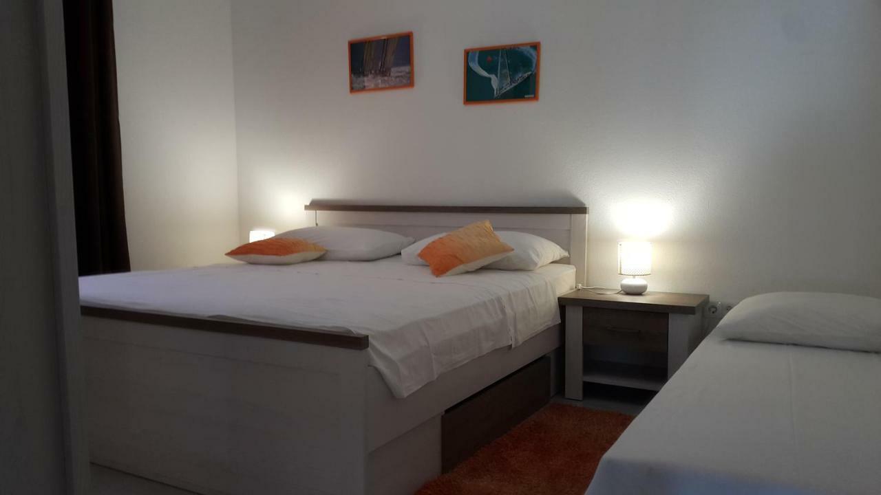 Apartments Anaivana โตรกีร์ ภายนอก รูปภาพ