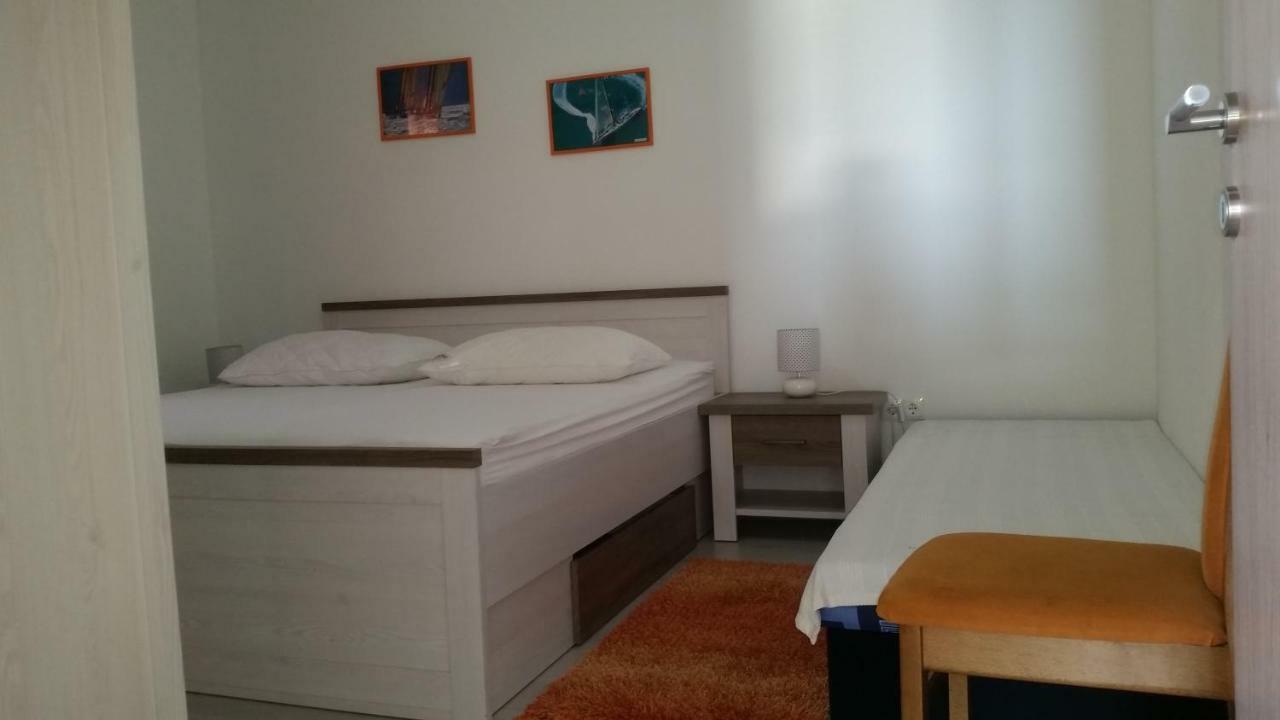 Apartments Anaivana โตรกีร์ ภายนอก รูปภาพ