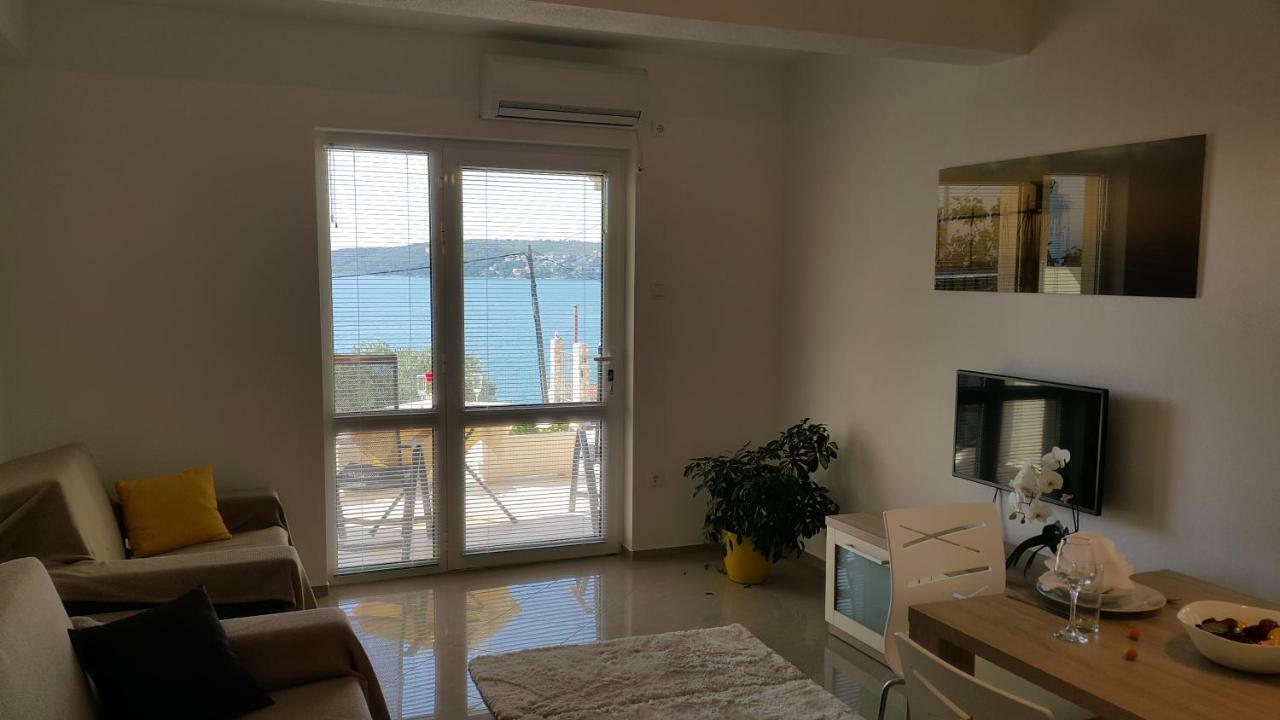 Apartments Anaivana โตรกีร์ ภายนอก รูปภาพ