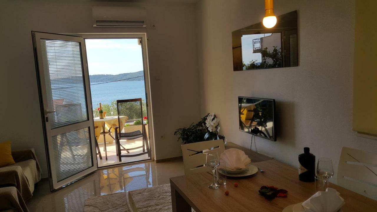 Apartments Anaivana โตรกีร์ ภายนอก รูปภาพ